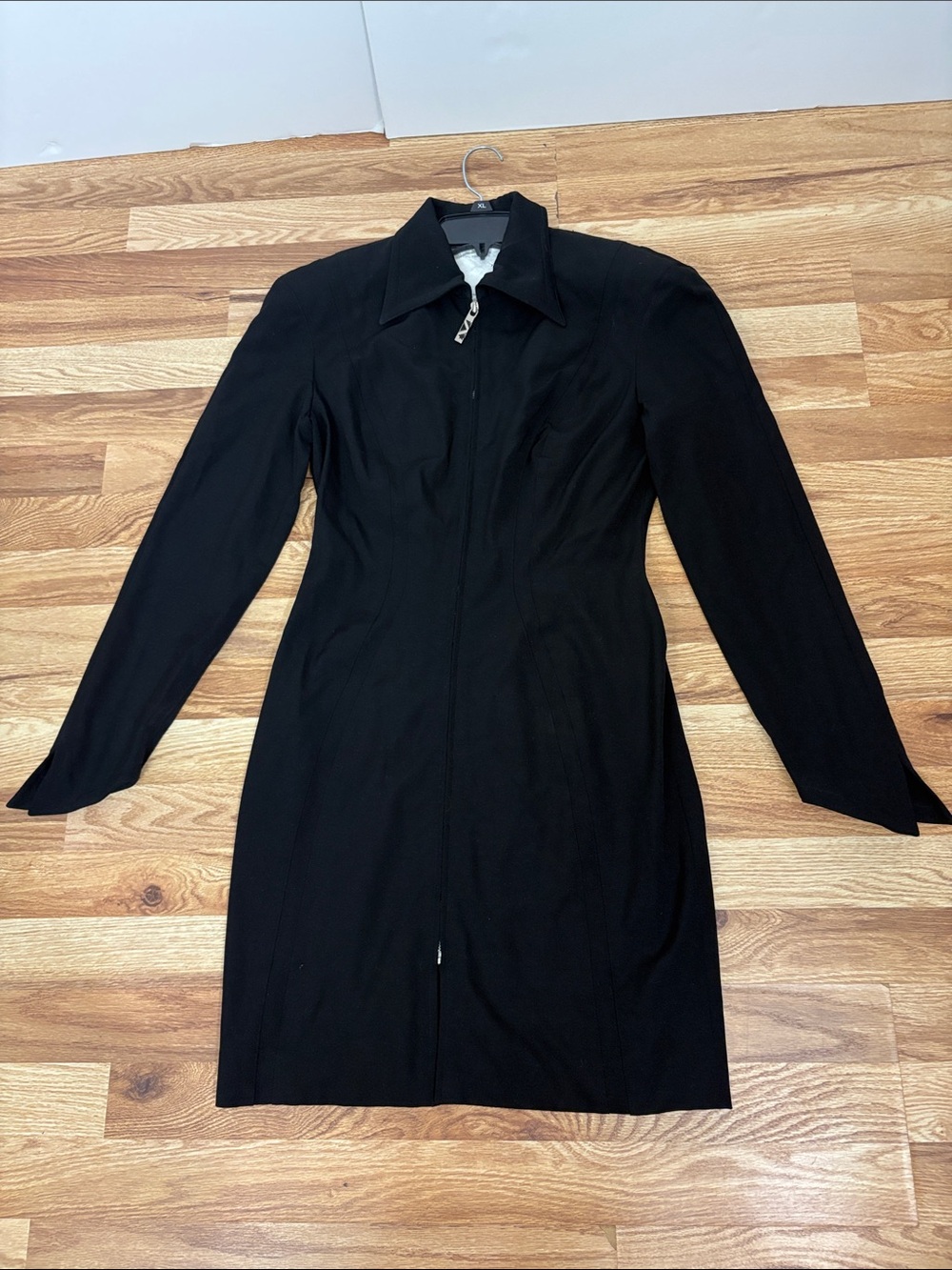Mugler long sleeve Strachey black drees size 38